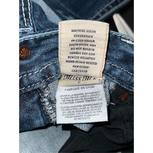 Miss Me Embroiderd Mid Rise Easy Straight Blue Jeans Size 31x28 #225 - Picture 7 of 8